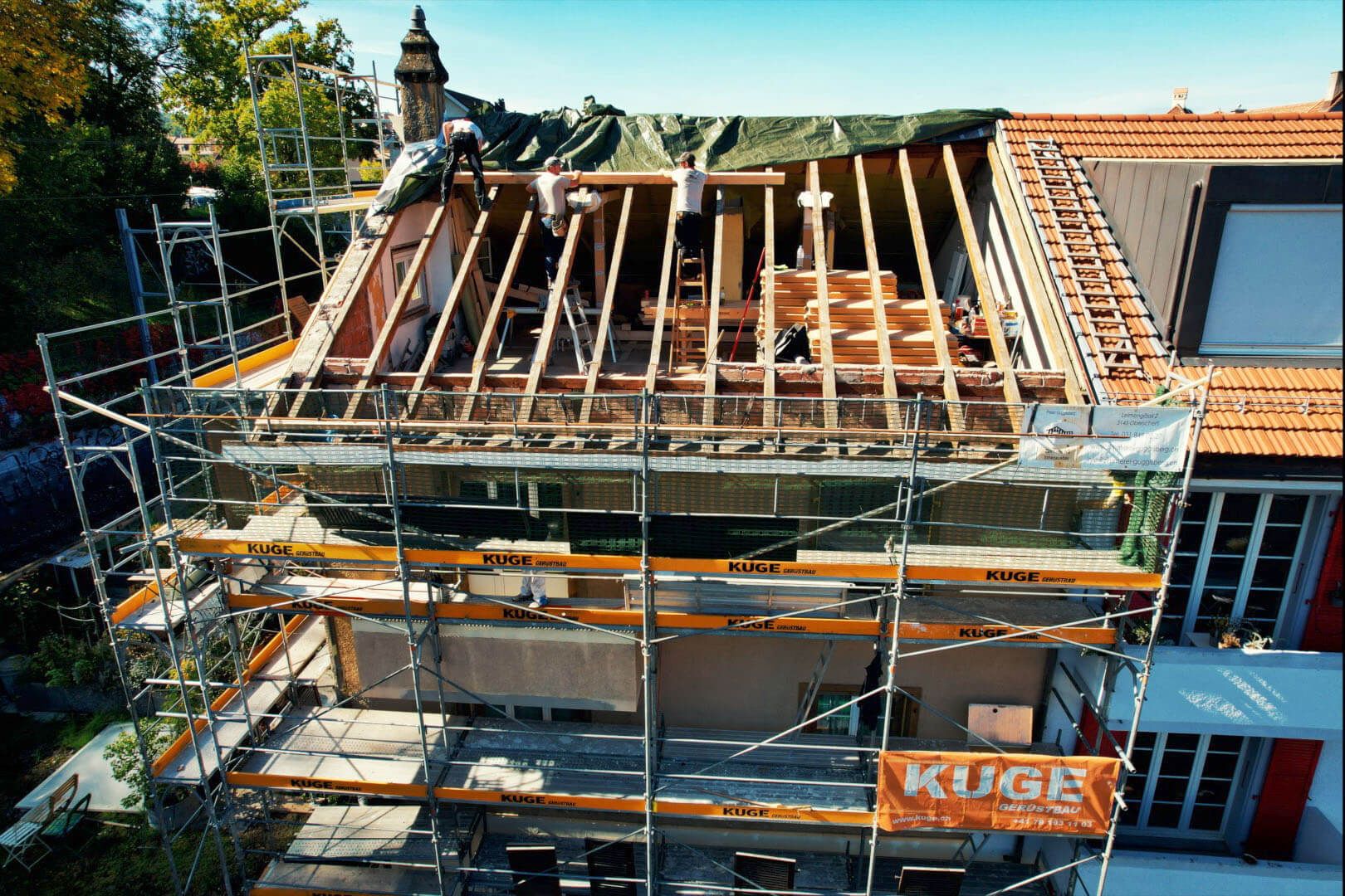 Dachgerüste in der Region Thun – Foto: KUGE Bau AG
