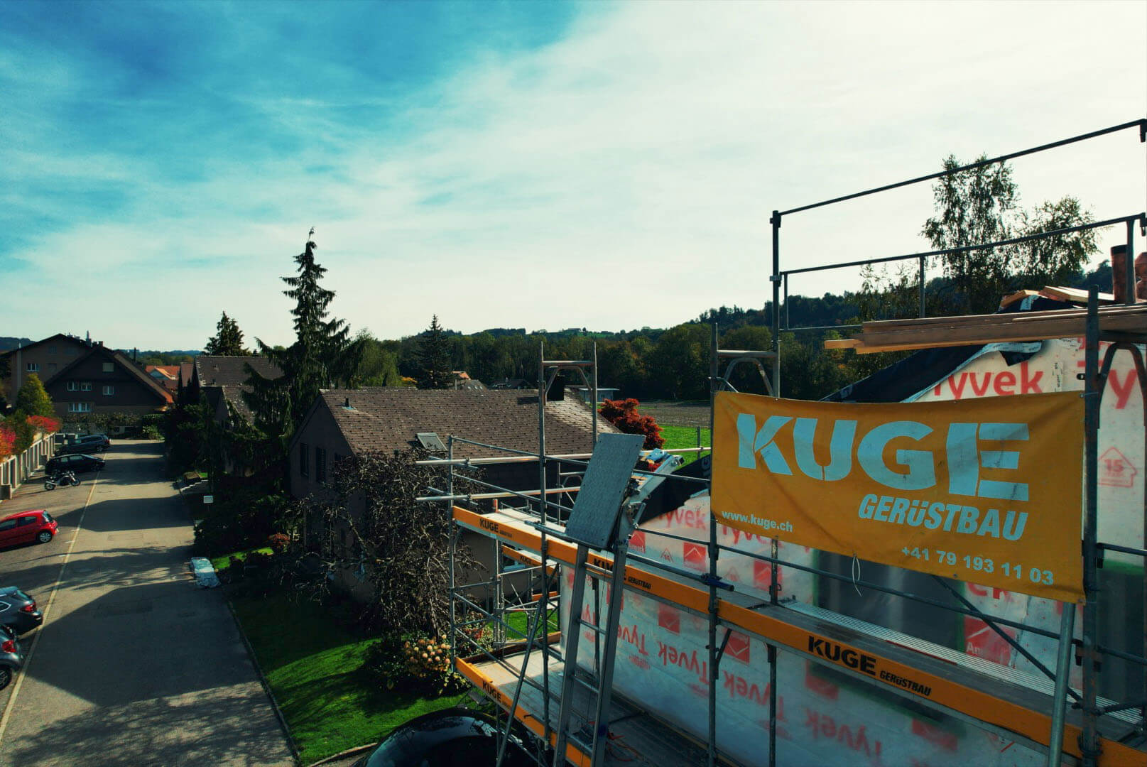 Gerüstbau Aumattweg – PV-Montage-Gerüst – Foto: KUGE Bau AG